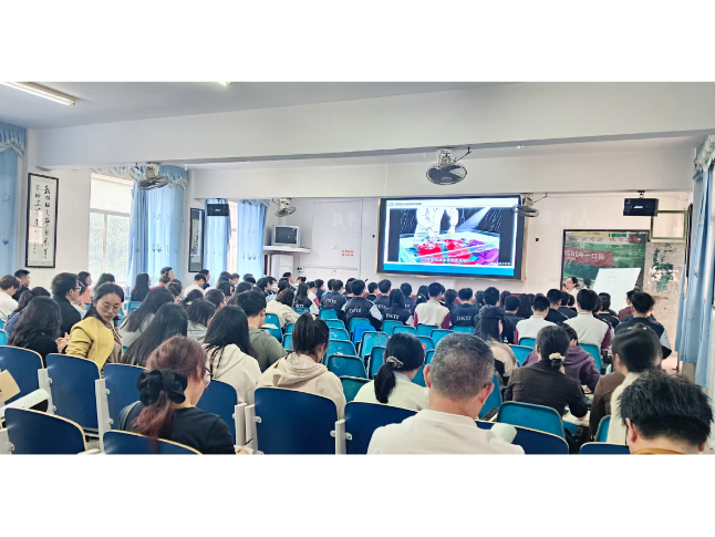 邵阳市王小东数字教研工作室核心成员黄晴跨学科项目式教学《“媒染”中的配合物》亮相第三届宝庆课博会