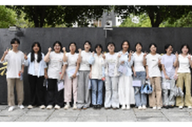2026 年高考圆满收官 新邵县新航中学考点暖意融融迎学子