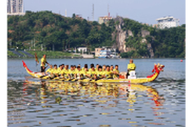 非遗号子震天响，健儿舞桡立潮头——新邵县资滨龙舟队全力备战市龙舟大赛