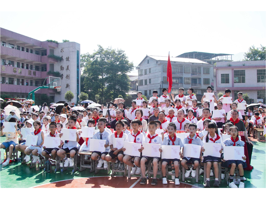 传红色经典 育时代新人——坪上镇关工委成功召开“五老”讲师团座谈会