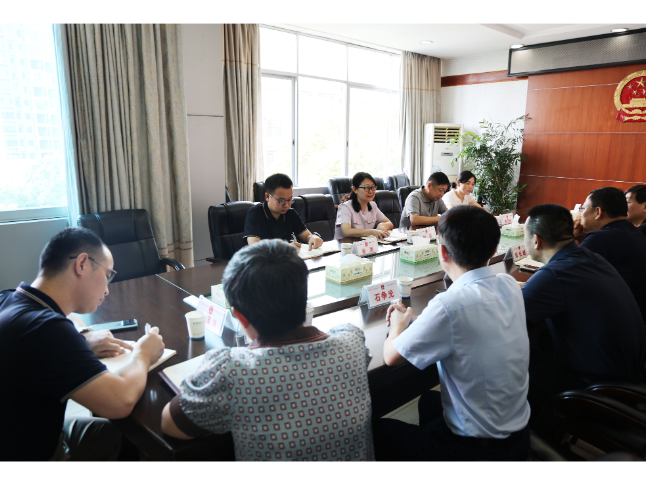 刘洋到县人大常委会和县政协机关走访调研