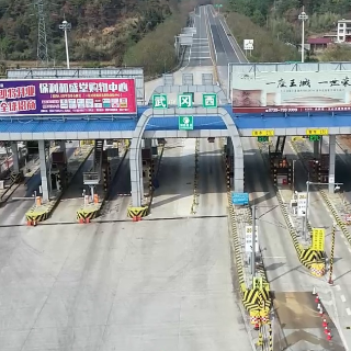 逆行路上，高速卡口的防疫“守门员”