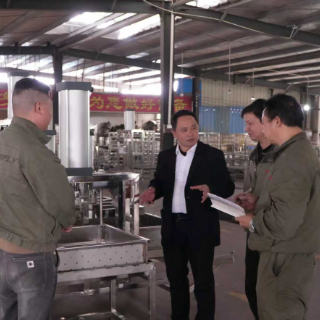 草根匠心铸就产业脊梁：武冈企业家廖林峰的卤都崛起路