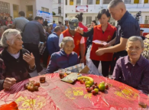 九九重阳节 关爱传真情