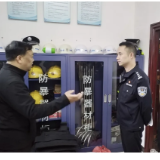 市政府领导督查“护校安园”及周边环境整治工作