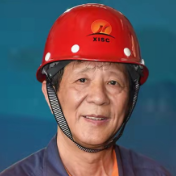 “七一勋章”获得者艾爱国