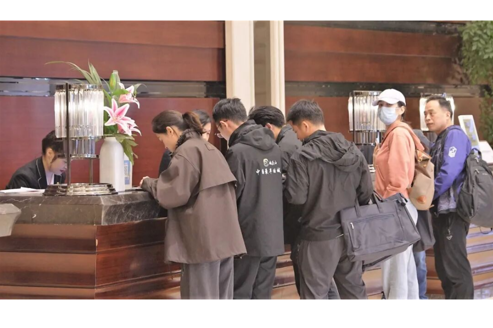 政协澧县第十一届委员会第一次会议参会委员向大会报到