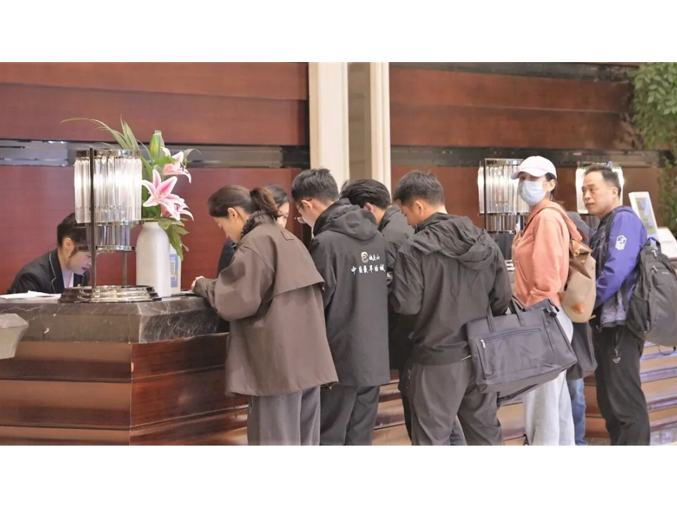 政协澧县第十一届委员会第一次会议参会委员向大会报到
