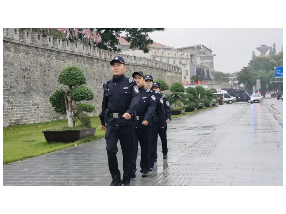 澧县公安局：以“警察蓝” 护航假期平安