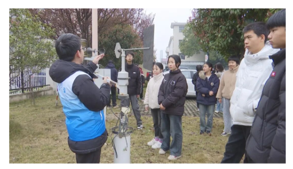 澧县气象局:开展气象科普教学实践活动