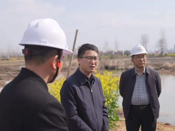 冷亮调研督导澧西街道高标准农田建设工作