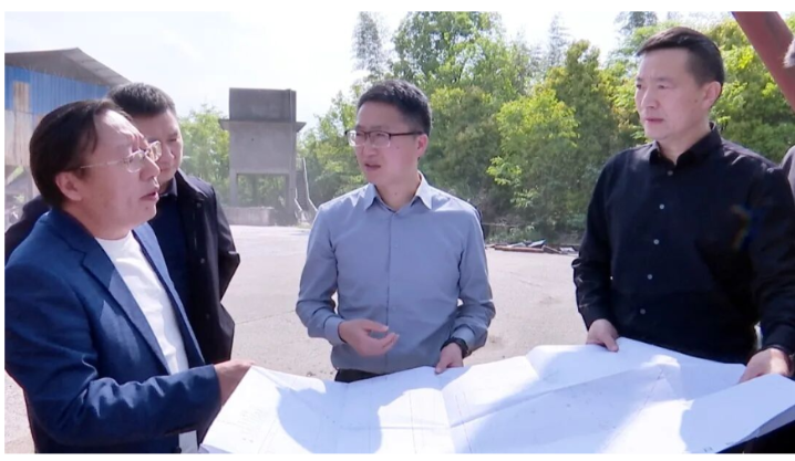 冷亮调研石膏矿采空区治理相关工作