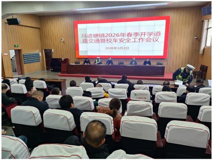  桃江交警全力护航春季开学