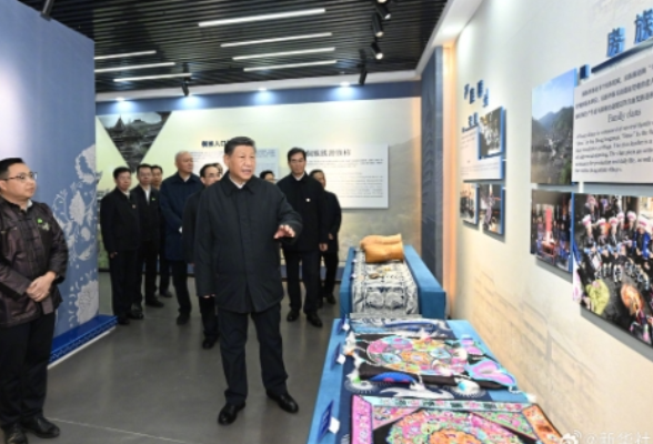 习近平：民族的特色，很古朴也很时尚