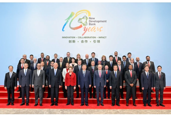 习近平访问金砖国家新开发银行
