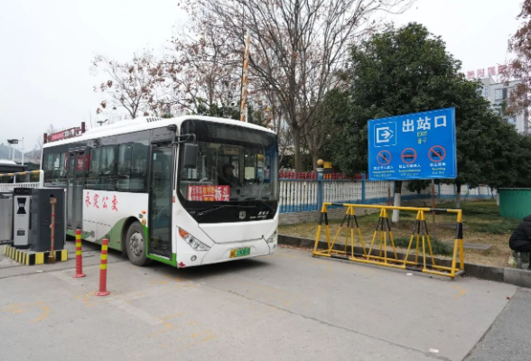 新春走基层丨永定客运进村头 乡亲告别“出行愁”