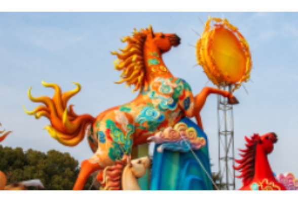 一习话·热气腾腾的中国年丨跃马扬鞭、万马奔腾、马不停蹄