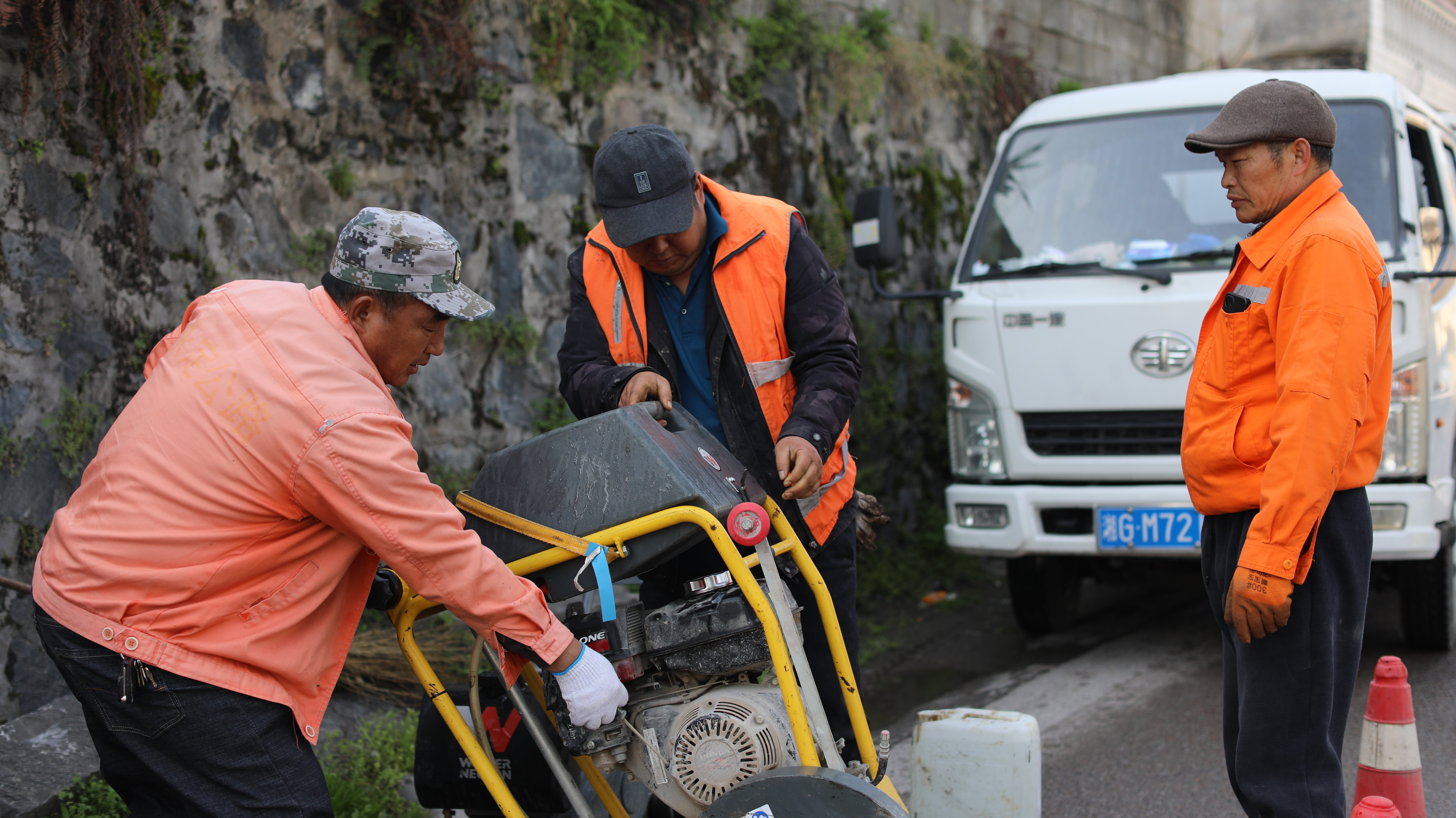 图片2.jpg 图片2.jpg