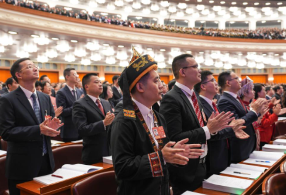 好评中国·两会热评丨民生为本厚植发展根基