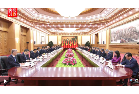 独家视频丨习近平同苏林会谈：愿同越方秉持初心 赓续友谊 团结协作 相互支持