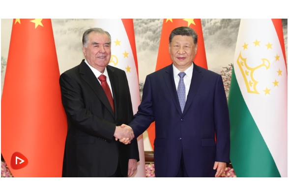 习近平同塔吉克斯坦总统拉赫蒙会谈