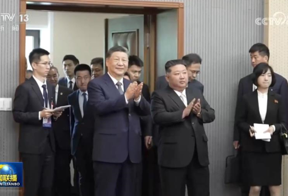 习近平参访朝鲜劳动党中央干部学校