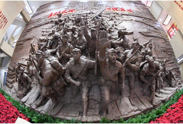 追光的你｜这幅油画前，总书记驻足凝视
