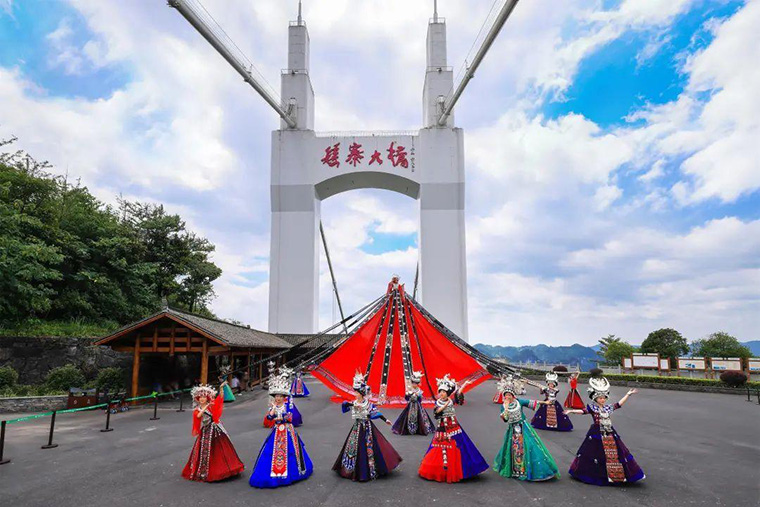 国庆矮寨景区上新啦!矮寨大桥高空极限项目等你来挑战!