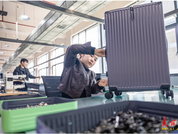 箱包生产 如火如荼