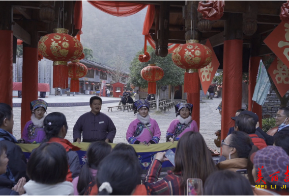 吉首：民俗迎元旦 苗乡年味浓