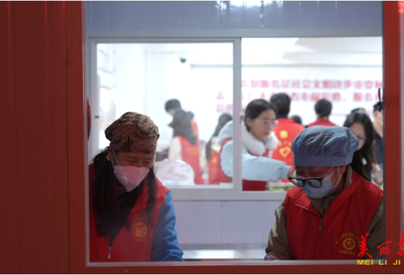 吉首：一碗凌晨的热粥 藏着城市最暖的善意