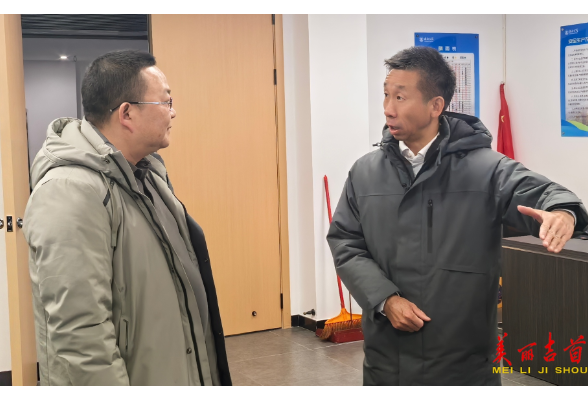 周立志深入矮寨镇调研环境整治和民宿产业发展