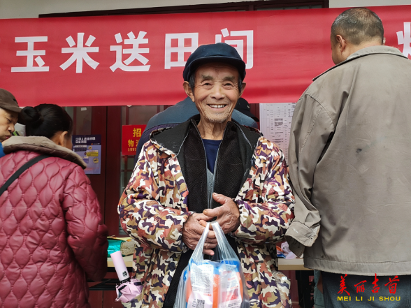 吉首市河溪镇：送种进“田间” 禁烧宣传入“心间”