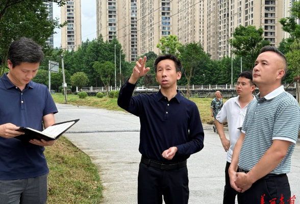 周立志深入吉凤街道开展调研