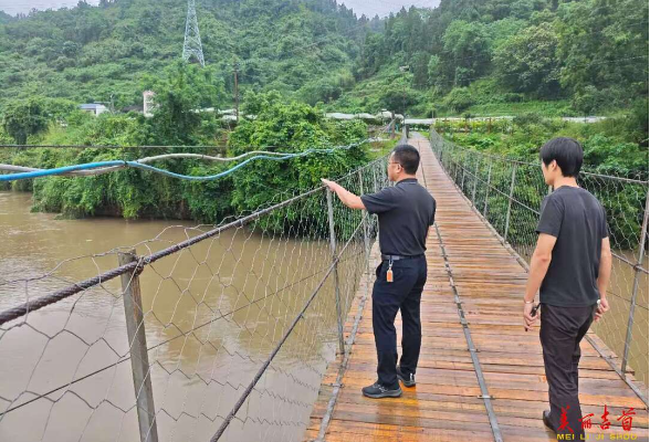 河溪镇闻“汛”而动 全力筑牢防汛安全屏障