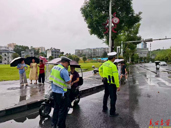 吉首交警：筑牢夏季道路交通安全防线