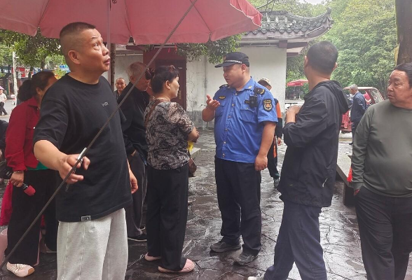 吉首城管开启“绿色护考”模式 全力保障高考环境