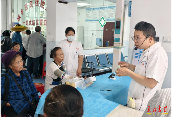 吉首：专家下沉送健康 签约履约暖人心