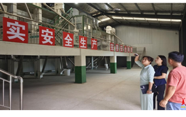 吉首：走访乡村车间 送政策上门助稳岗就业