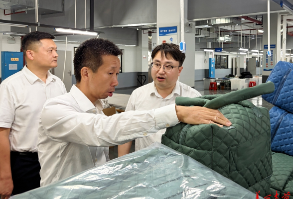 周立志调研我市企业运营情况及城乡水务工作