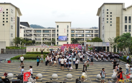 芙蓉学校开学日：红色铸魂启新程 多元育人助出彩