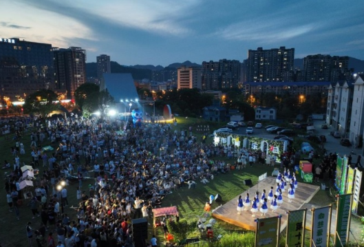 群众站C位 媒体入基层 ——吉首市融媒体中心《城市音乐日》品牌的创新实践