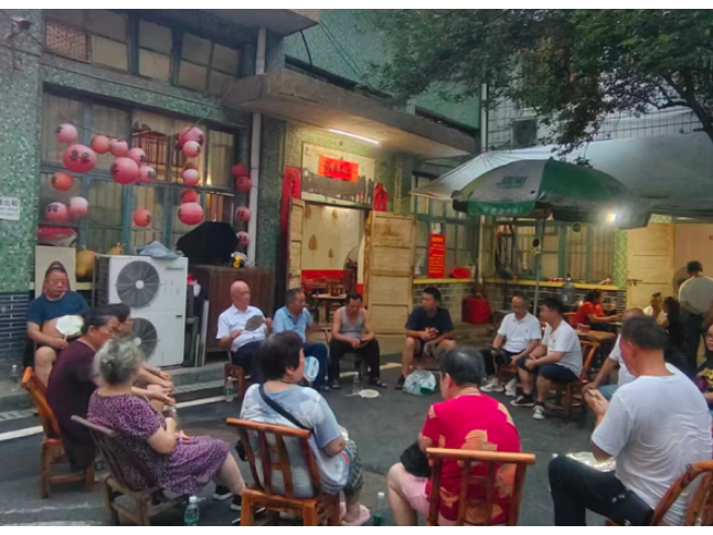 峒河街道：院坝会上听民声 老旧小区治理有了“新路子”