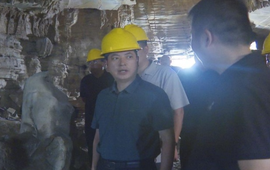滕朝辉调研吉首溶洞垃圾污染问题整改工作