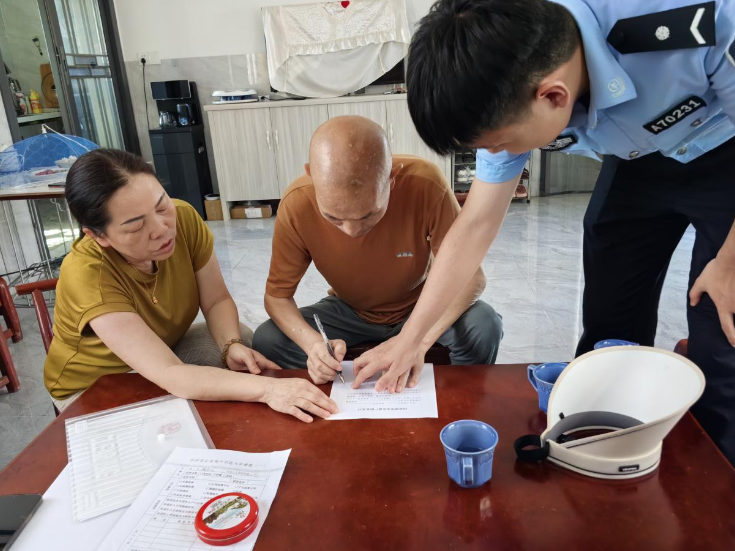 铜官街道誓港社区：温情解民忧 为困难家庭架起“连心桥”