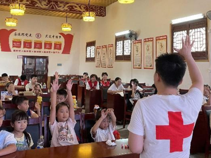 茶亭镇：共筑防溺水安全防线，为孩子暑期安全护航