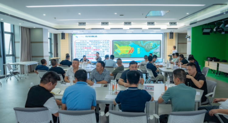 望城区水利局开展案例分析会 筑牢防汛“安全堤”