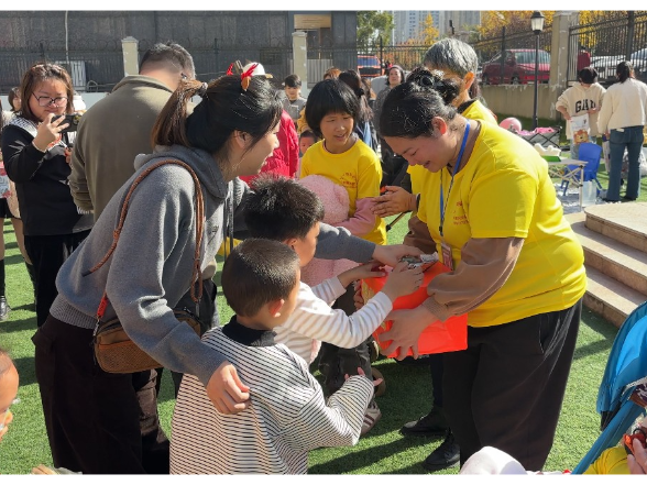 党建引领聚合力 ，关爱儿童护成长！月亮岛街道润和湾社区联合多方开展共建活动