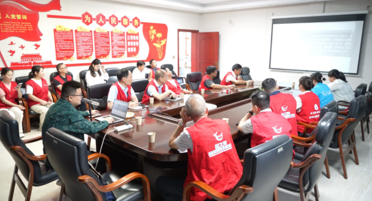 望城区举办“惠民兴县”项目推进会暨“蓝之翼”科技志愿服务骨干能力提升培训会