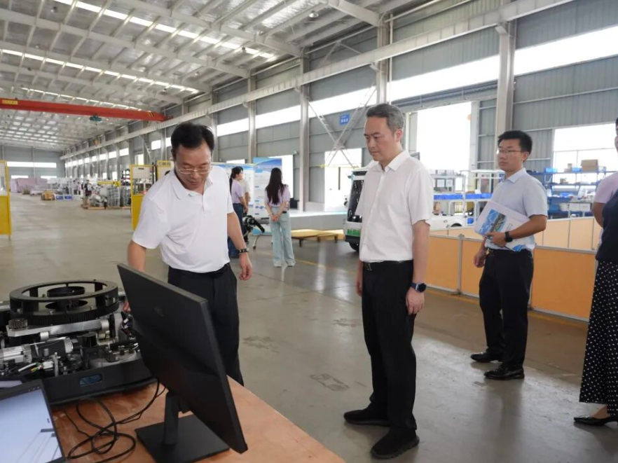 许凡调研新兴产业和未来产业培育壮大工作